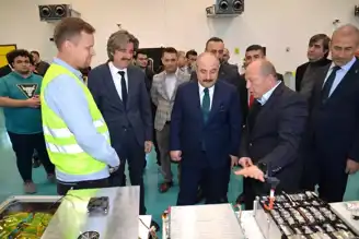 Varank, Üniversite Öğrencileriyle Buluştu