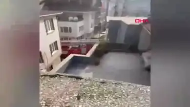 İnegöl'de Çatı Katı Yangını Söndürüldü