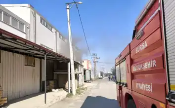 Mobilya Fabrikasında Yangın!Bursa'da Hasar