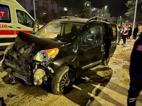 İnegöl'de Çarpışma: 4 Yaralı