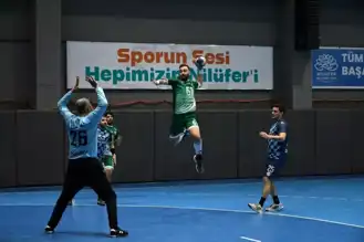 Hentbol Takımı Zirve Yarışında
