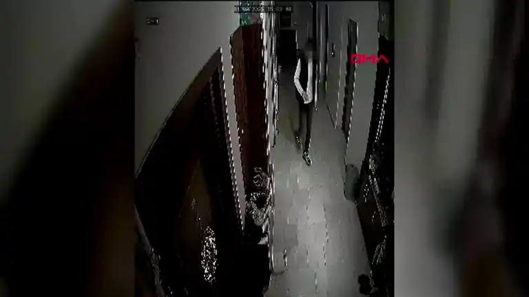 Bursa Kestel'de Ayakkabı Hırsızlığı! Güvenlik Kamerası Her Şeyi Kaydetti