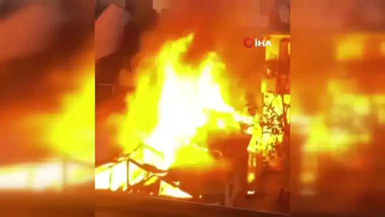 Bursa'da Evde Yangın: Alevler Her Şeyi Yuttu