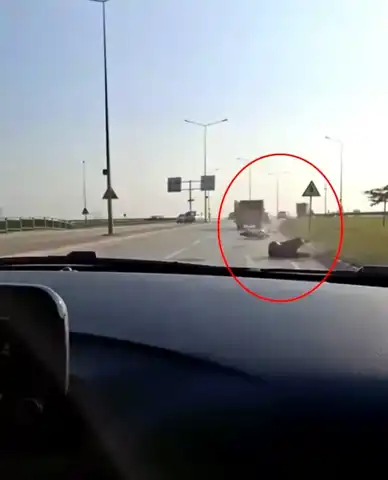 Bursa'da Sosyal Medya Videosu Sırasında Motosiklet Kazası