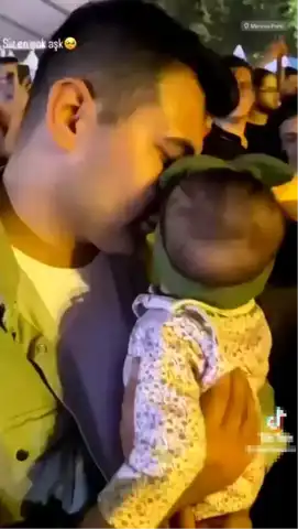 Şehit Jandarma'nın Kızıyla Dansı Yürekleri Burkuyor