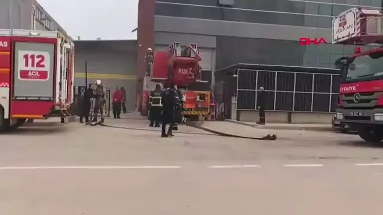 İnegöl Tekstil Fabrikasında Yangın: İtfaiye Eri Yaralı